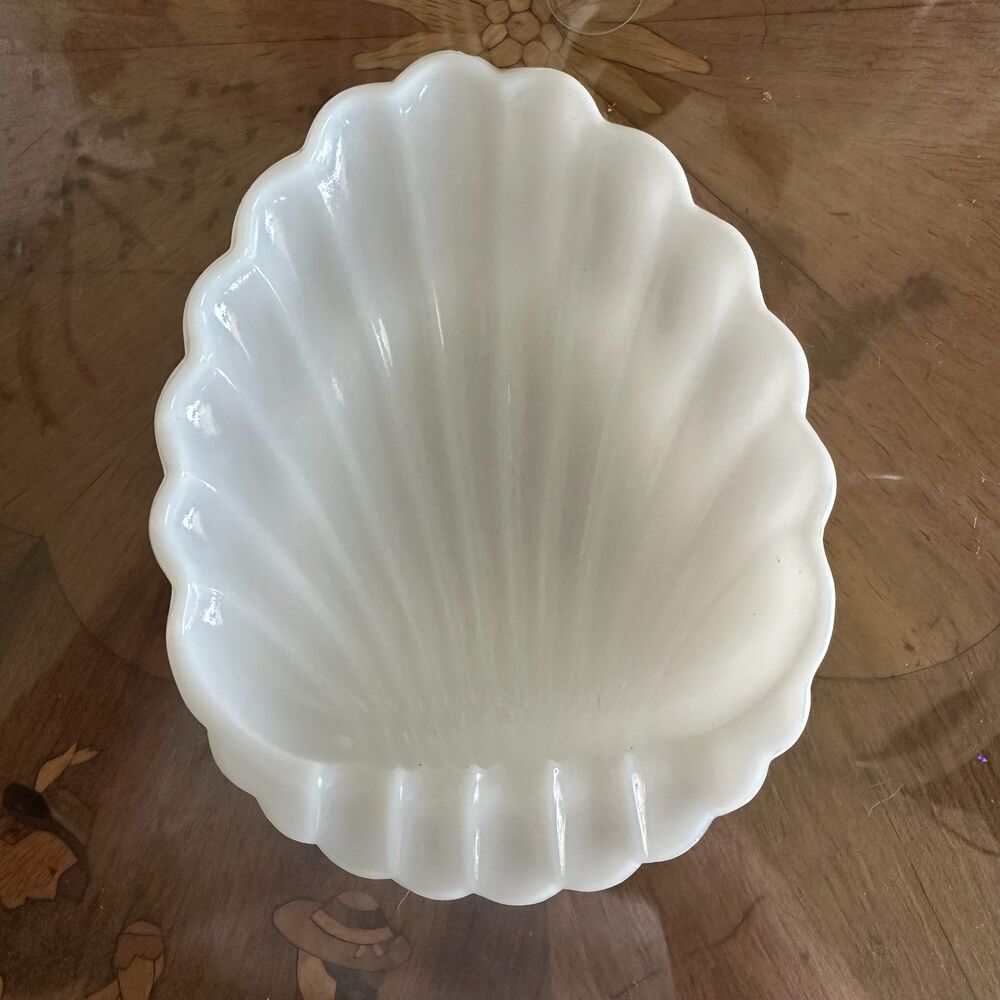 Vintage Milk Glass Shell Trinket Dish | White Scallop Bowl | Coastal Cottage Nau